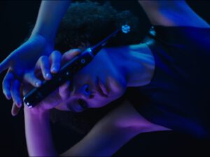 Untitled 2.1.15 e1603701998880 300x225 - Oral B 6 Moritz Moessinger Director of Photography