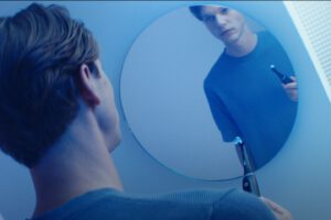 Untitled 2.1.28 e1604327389213 300x200 - Oral B 3 Moritz Moessinger Director of Photography
