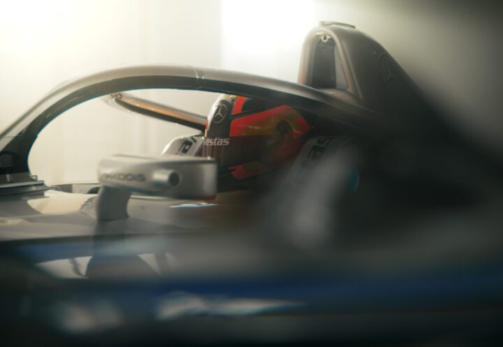 Mercedes Benz – EQE