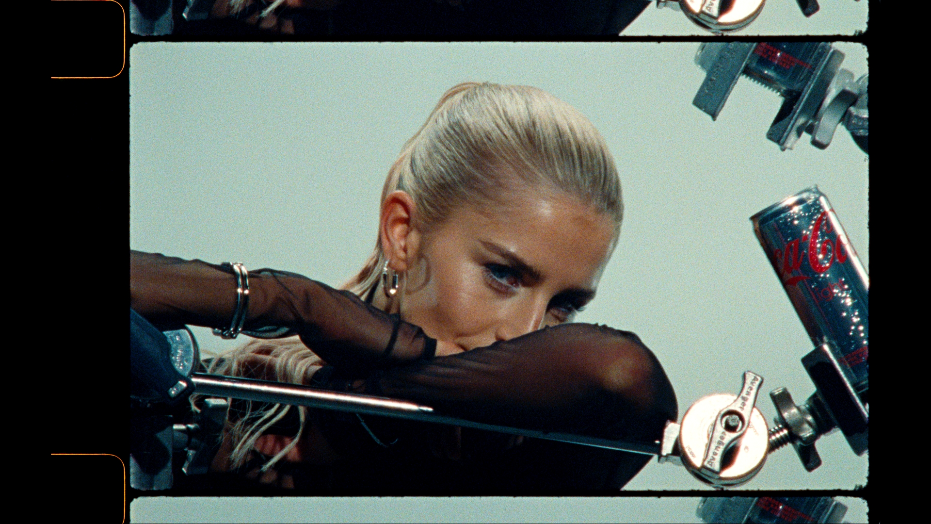Still 2025 08 13 105047 2.2.3 - Coca Cola x Caro Daur